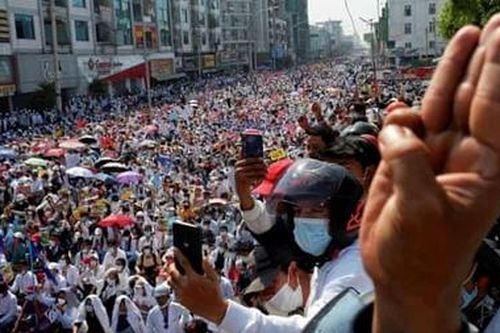 Thêm nhiều người biểu tình ở Myanmar bị bắn chết