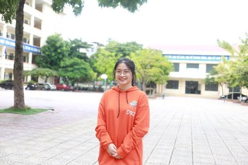 Nữ sinh 'ngoại đạo' lập kì tích trong môn Lịch sử