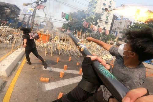 12 người biểu tình ở Myanmar tử vong, quyền Phó Tổng thống lên tiếng