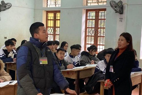 Tấm gương vượt khó học giỏi của cậu học trò khuyết tật ở Nghệ An