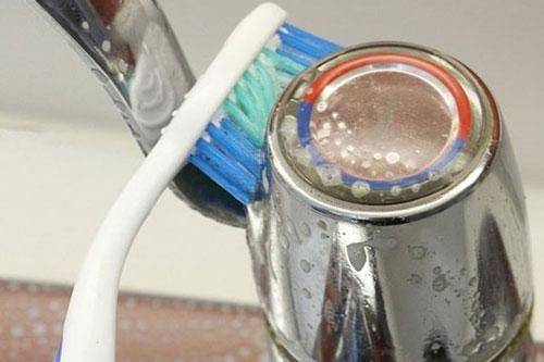 Lấy lại vẻ sáng bóng cho đồ inox bằng mẹo cực hay mà an toàn, ai cũng nên biết