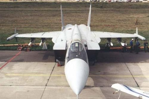 Tại sao NATO vui mừng khi Nga bỏ siêu tiêm kích MiG-31M?