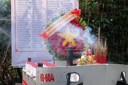 Xúc động lễ tưởng niệm 64 liệt sĩ Gạc Ma ở Đà Nẵng