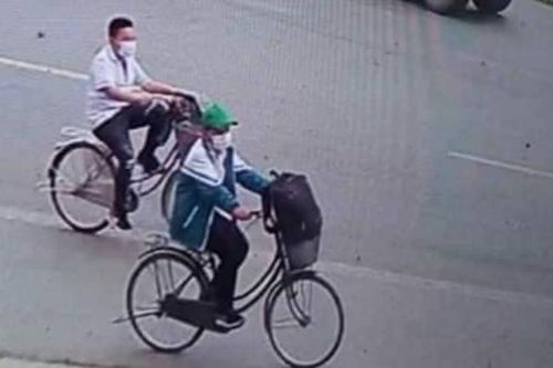 Hai học sinh lớp 5 đạp xe 140km từ Thái Bình vào Thanh Hóa vì 'nhớ bà ngoại'