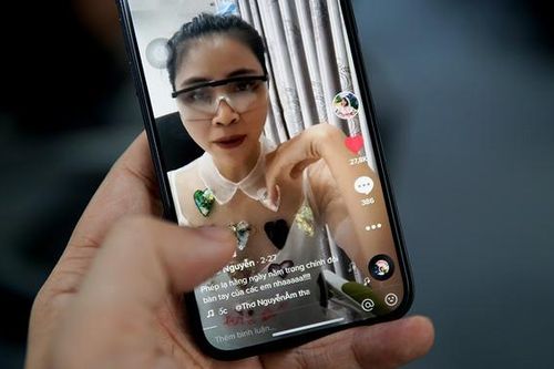 Youtuber Thơ Nguyễn và những ảo tượng về mạng xã hội