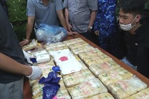 Hà Tĩnh: Bắt đối tượng dùng xe máy để vận chuyển số lượng lớn ma túy