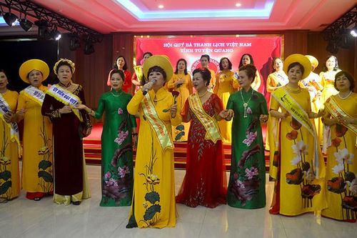 Thành lập Hội Quý bà thanh lịch tỉnh Tuyên Quang