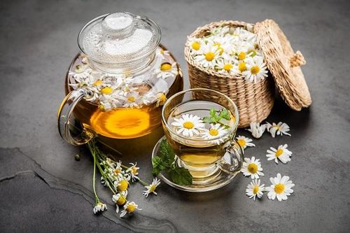 Khảo sát ảnh hưởng của nhiệt độ, thời gian trích ly mần ri, hoa cúc và chế độ thanh trùng đến chất lượng, giá trị cảm quan của trà mần ri - hoa cúc đóng chai