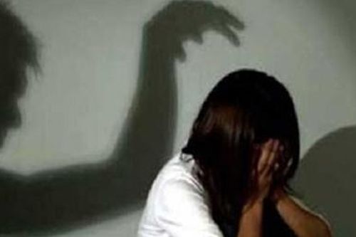 Gã biến thái chuyên sàm sỡ hàng loạt nữ sinh, phụ nữ