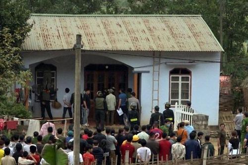 Cảnh sát xịt hơi cay, khống chế nghi phạm sát hại bé gái 5 tuổi