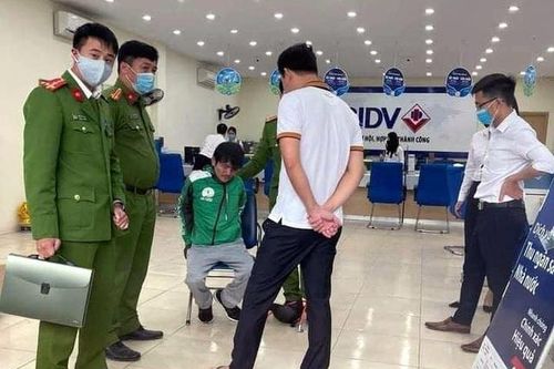 Xác định nhân thân đối tượng cướp tại phòng giao dịch Ngân hàng BIDV