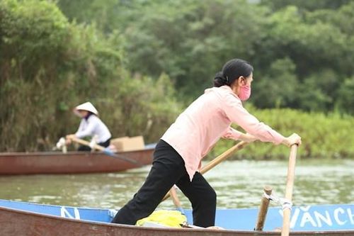 Chuyện ít biết về nghề chèo đò trên bến Yến, chùa Hương
