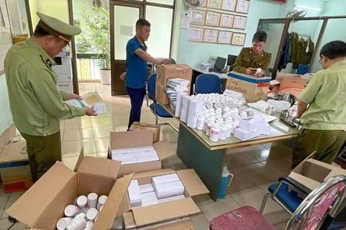 Vụ bắt hàng dược phẩm Hàn Quốc lậu: Đi qua kho Hải quan để 'làm hàng'