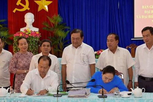 Cà Mau: Ủy ban Bầu cử tỉnh bàn giao 138 bộ hồ sơ người ứng cử