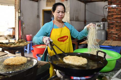 Hủ tiếu pizza miền Tây hút khách