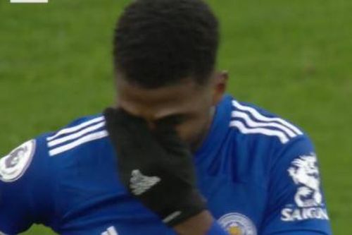 Tiền đạo Leicester khóc sau khi lập hat-trick