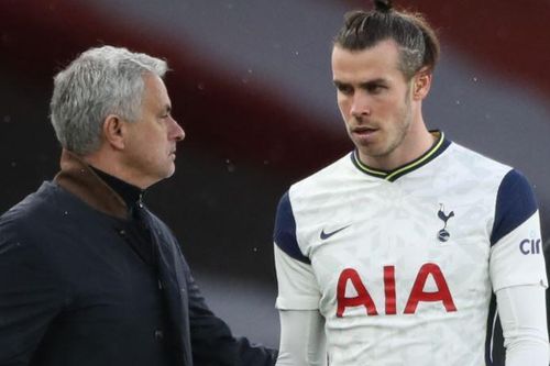 Bale tỏ thái độ với Mourinho khi bị thay sớm