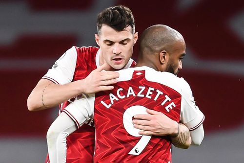 'Arsenal dựa vào may mắn cuối trận'