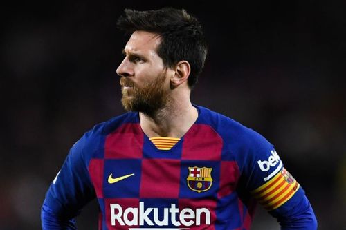 Cầu thủ PSG bị cấm nói về Messi