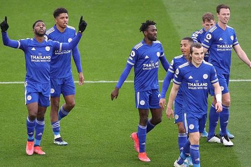 Chelsea hòa, Leicester nới rộng cách biệt