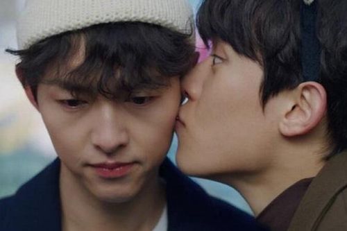 Song Joong Ki cua trai trẻ, lượng xem 'Vincenzo' lại tăng vọt