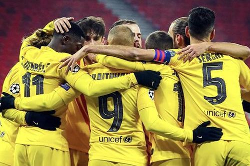 Trực tiếp bóng đá Barcelona vs Huesca: Khỏe hơn để vô địch La Liga
