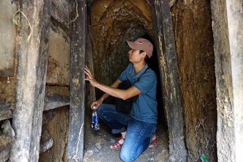 Lên phương án đánh sập các hầm vàng khe Tà Vạt hơn 1 tháng nữa