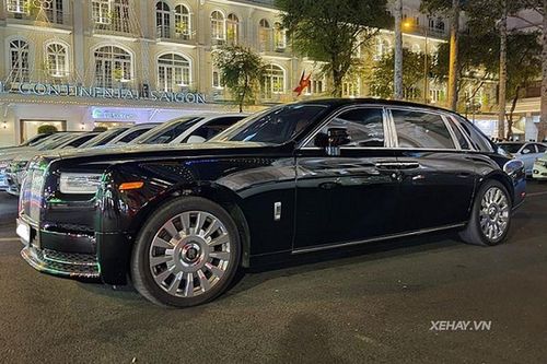'Biệt thự di động' Rolls-Royce Phantom VIII hơn 80 tỷ ở Sài Gòn