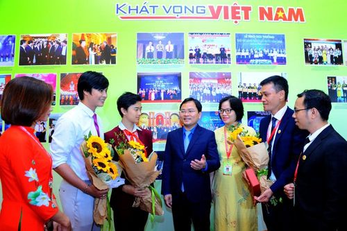 Mong có việc làm, đổi mới hình thức tập hợp thanh niên