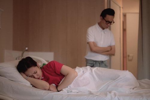 JustaTee và hành trình đưa vợ đi đẻ