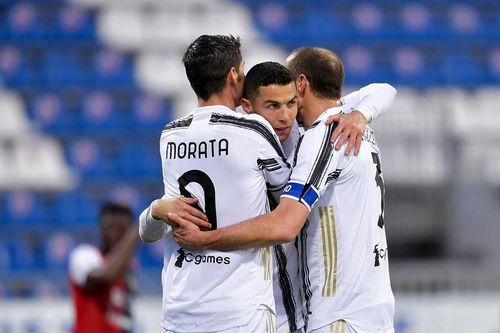 Ronaldo phá siêu kỷ lục của Pele, Juventus thắng rửa mặt