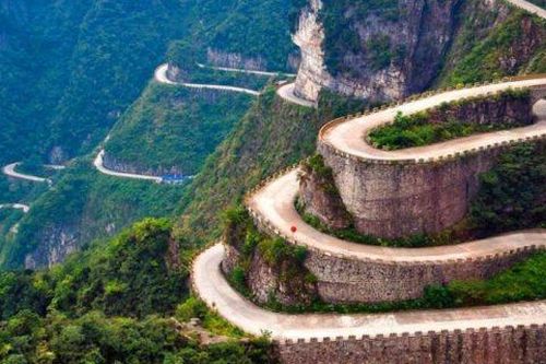 13 con đường nguy hiểm nhất thế giới