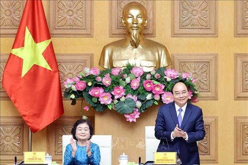 Thủ tướng gặp mặt các đại biểu, nhà hảo tâm đồng hành cùng Quỹ học bổng Vừ A Dính