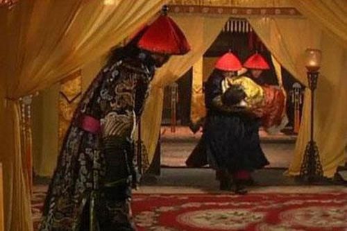 Quái chiêu hoàng đế Trung Hoa chọn người 'thị tẩm'