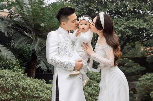 Tổ chức tiệc sinh nhật hoành tráng cho con, 'cô dâu 200 cây vàng' khẳng định gia thế siêu giàu