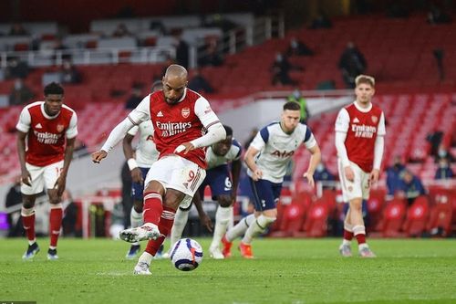 Mourinho khẳng định trọng tài mắc sai lầm ở trận Arsenal vs Tottenham