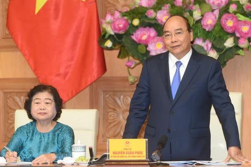 Thủ tướng gặp mặt đoàn công tác Quỹ Vừ A Dính và CLB 'Vì Hoàng Sa - Trường Sa thân yêu'