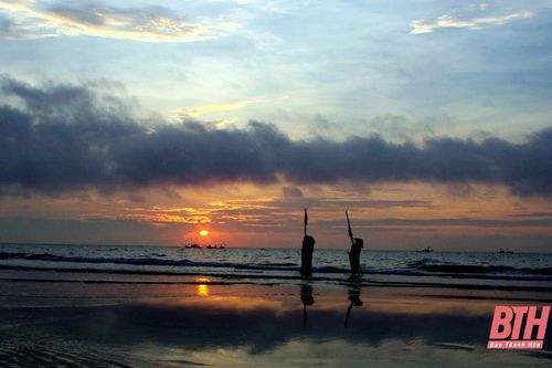 Nghề cào ngao nơi cửa biển