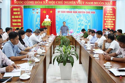 Chợ Mới họp bàn tháo gỡ khó khăn thực hiện cấp căn cước công dân gắn chíp điện tử
