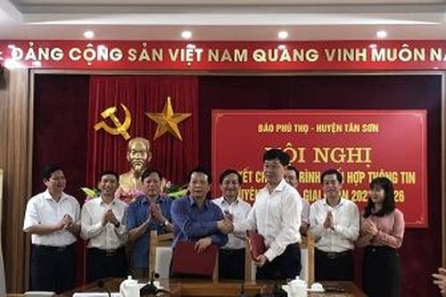 Ký kết phối hợp tuyên truyền giữa Báo Phú Thọ với Huyện Tân Sơn giai đoạn 2021-2026