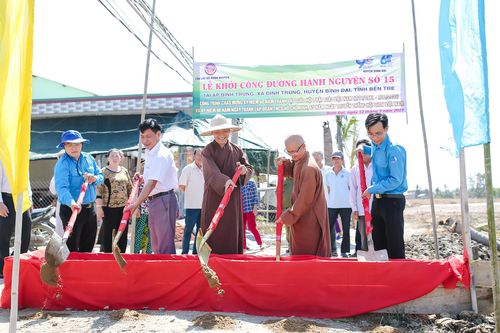 Câu lạc bộ Hạnh Nguyện tổ chức nhiều chương trình thiện nguyện ở Bến Tre