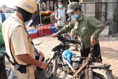 Chủ xe cà tàng: 'Chúng tôi mong sao Nhà nước hỗ trợ để mua xe mới...'