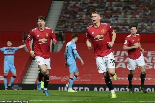 Kết quả Ngoại Hạng Anh: Đối thủ phản lưới, Man Utd nhọc nhằn thắng West Ham