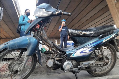 CSGT TP.HCM ra quân xử lý xe cũ nát, nhiều người kể khổ, năn nỉ bỏ qua vi phạm