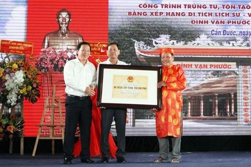 Đình Vạn Phước (tỉnh Long An) đón nhận Bằng xếp hạng Di tích lịch sử - văn hóa