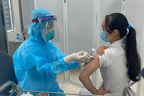 Tỷ lệ phản ứng nặng sau tiêm vắc xin AstraZeneca của Việt Nam vẫn trong giới hạn an toàn