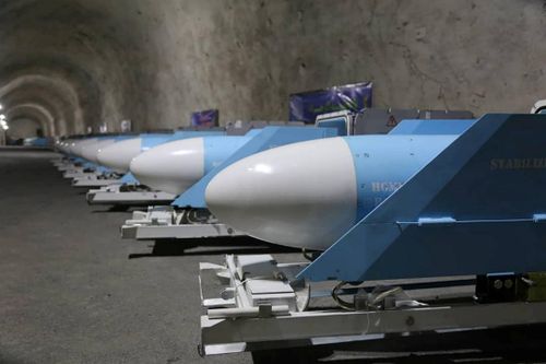 Iran phô diễn sức mạnh với 'thành phố tên lửa' mới