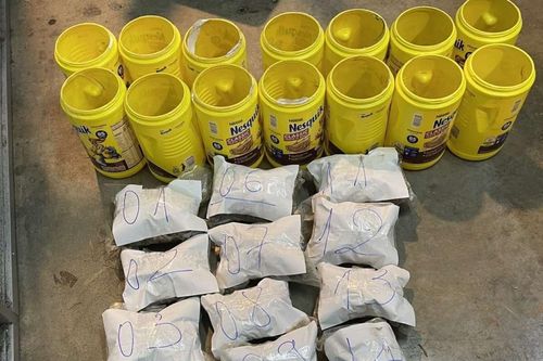 Chuyển gần 6 kg ma túy dưới dạng quà tặng từ Mỹ về Việt Nam