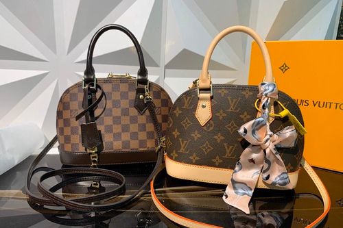 Túi Louis Vuitton giả được gắn chip NFC, 'xịn' hơn hàng thật