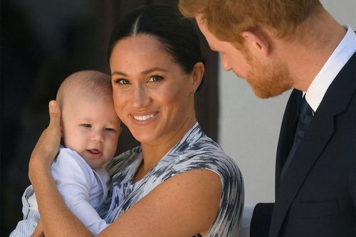 Vì sao Meghan Markle tặng đồng hồ Cartier cho con gái?